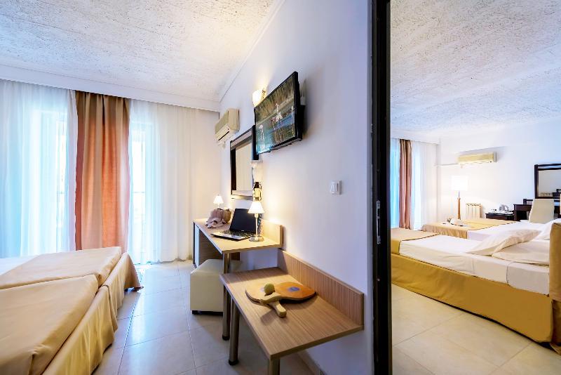 Niriides Beach Hotel Псалиди Экстерьер фото